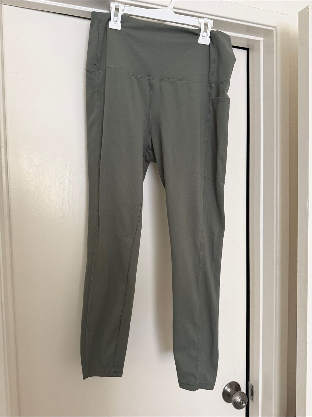 Danskin Olive Green High-Waist Leggings with Side Pockets